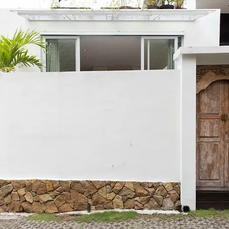 Balian Surf Villas