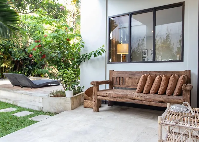 Balian Surf Villas Hotel *