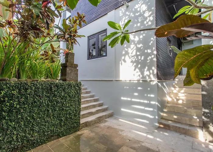Balian Surf Villas